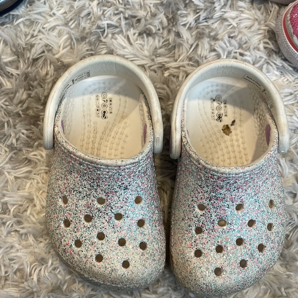 3 pairs toddler shoes - Picture 8 of 9